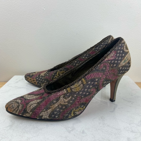 VINTAGE ANNE KLEIN COUTURE TAPESTRY HEELS - Picture 1 of 16